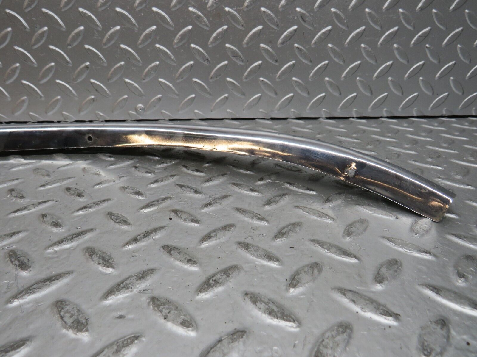 28181 Mercedes-Benz W123 280E Wheel Arch Chrome Fender Wing Trim Rear Left