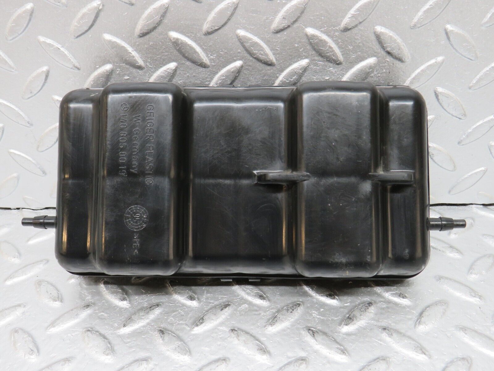 33271 Mercedes-Benz W202 C180 Vacuum Reservoir Tank 1408050019