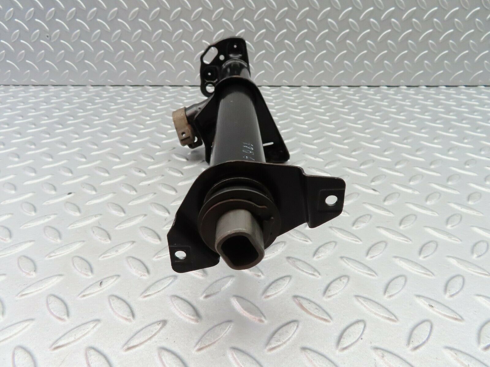 6303 Mercedes-Benz W126 380SE Steering Column