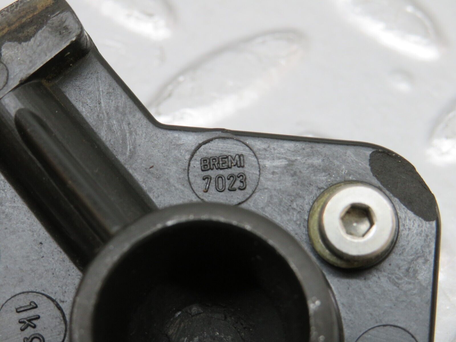 34187 Mercedes-Benz W124 260E Ignition Distributor Rotor BREMI7023