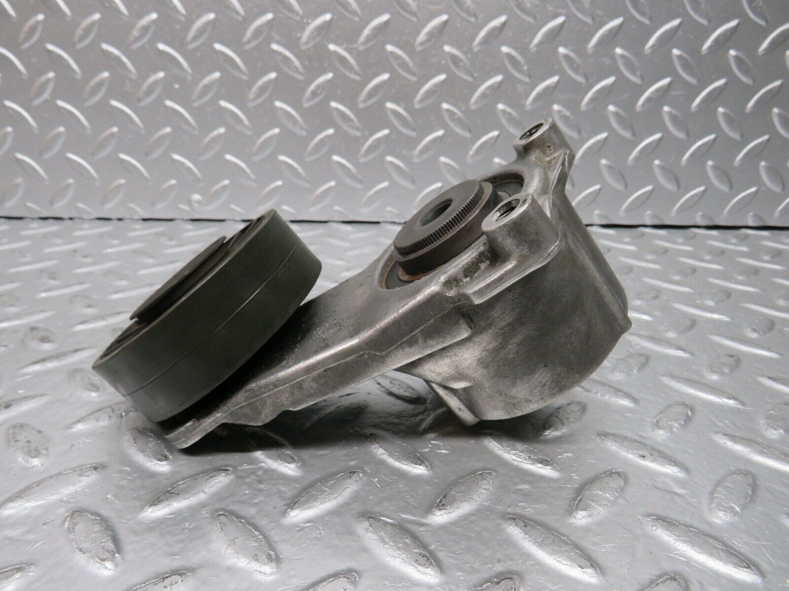 29517 Mercedes-Benz W124 230E Belt Tensioner 1022022440 6012000970