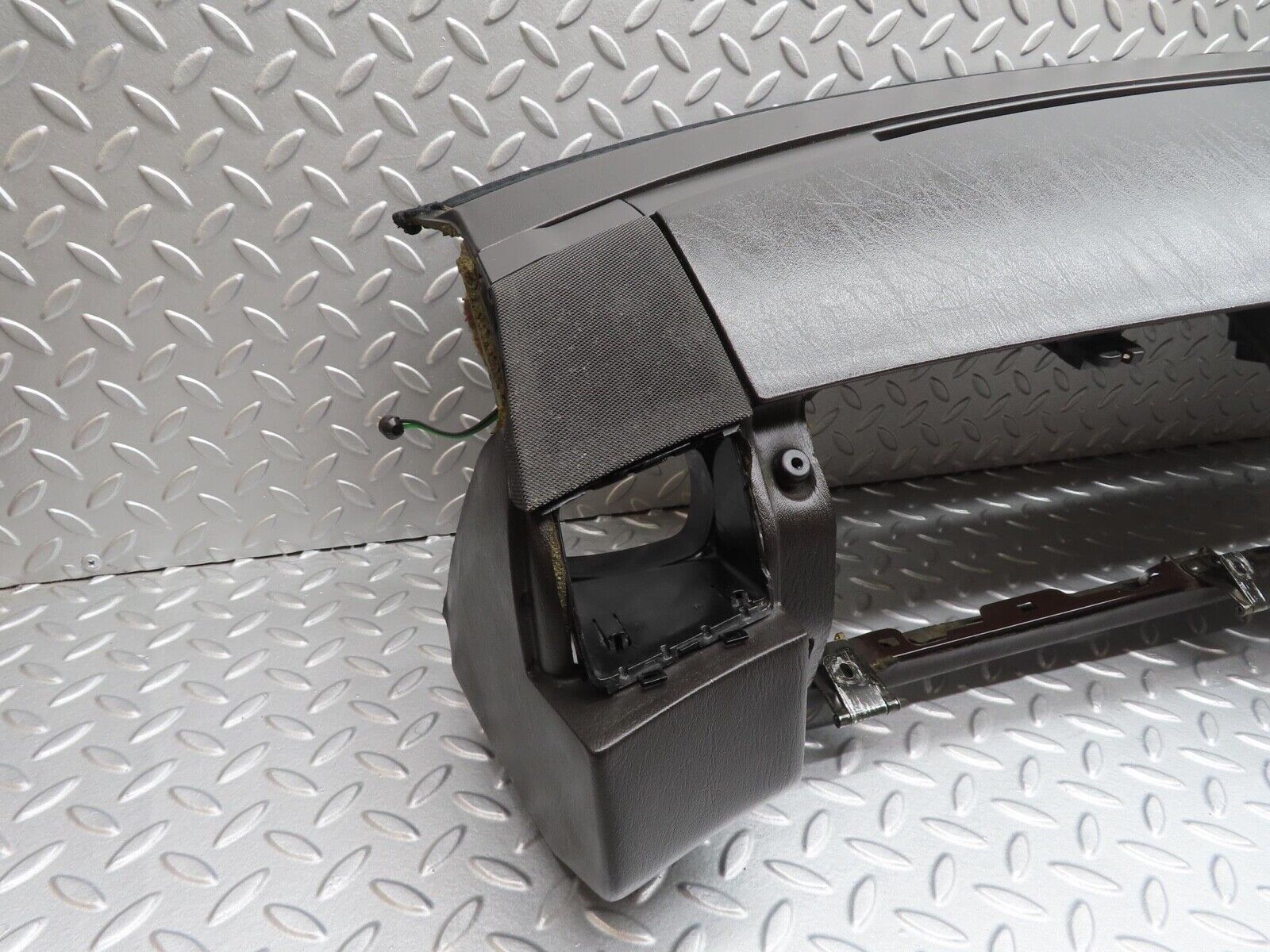 12041 Mercedes-Benz R129 300SL Coupe Dashboard Black