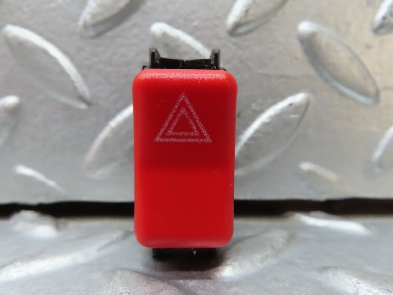 19718 Mercedes-Benz C140 CL420 Coupe Hazard Warning Light Switch 1408216451