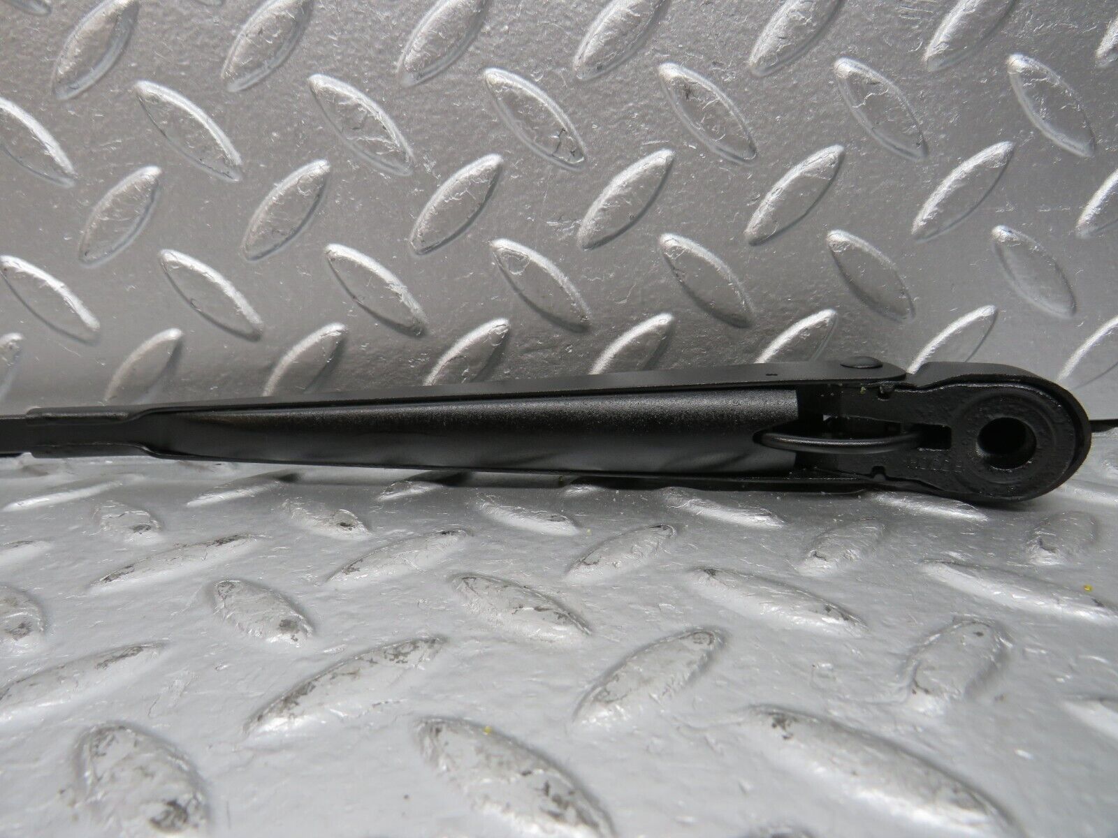 31160 Mercedes-Benz W123 200D Wiper Arm Bosch Right Side