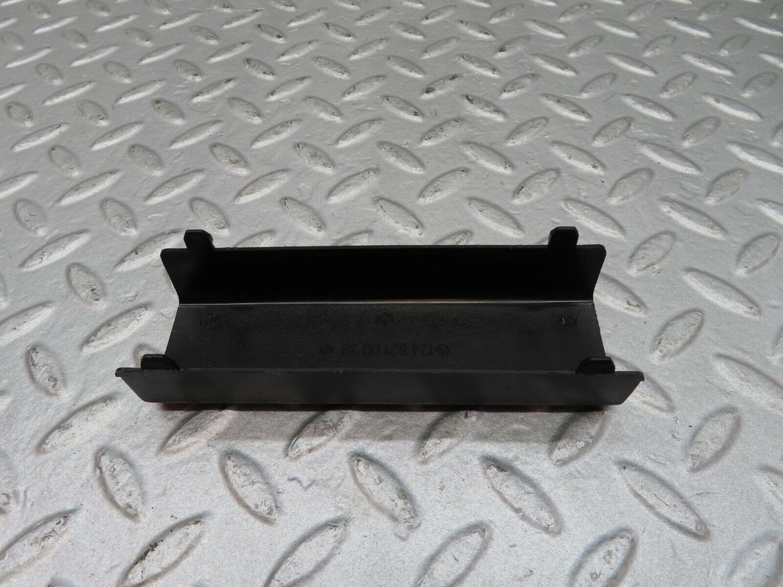 16223 Mercedes-Benz W124 260E Dash Harness Connector Cover 1248210038