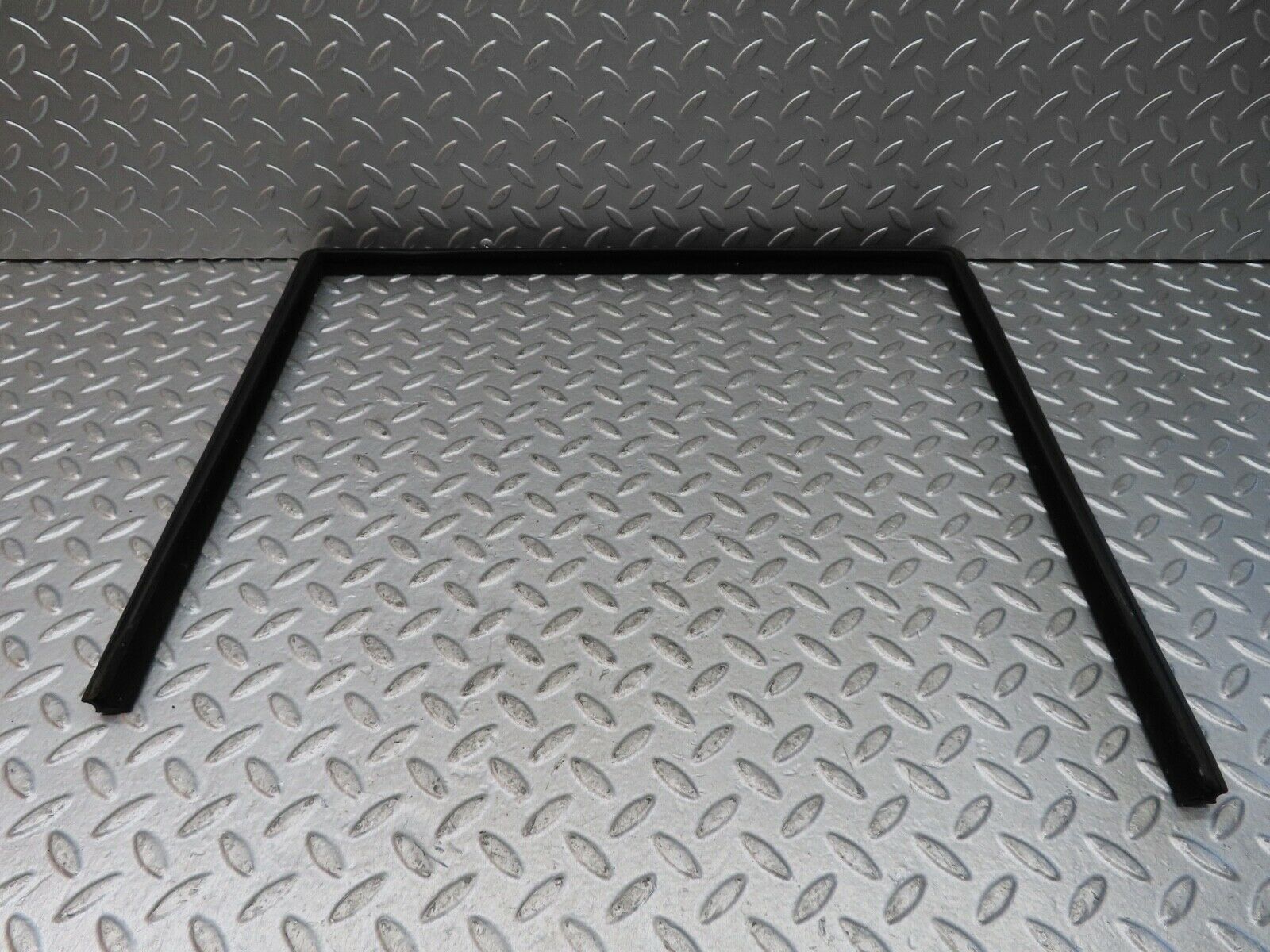 18813 Mercedes-Benz W116 Rear Left Door Window Channel Felt Guide Seal