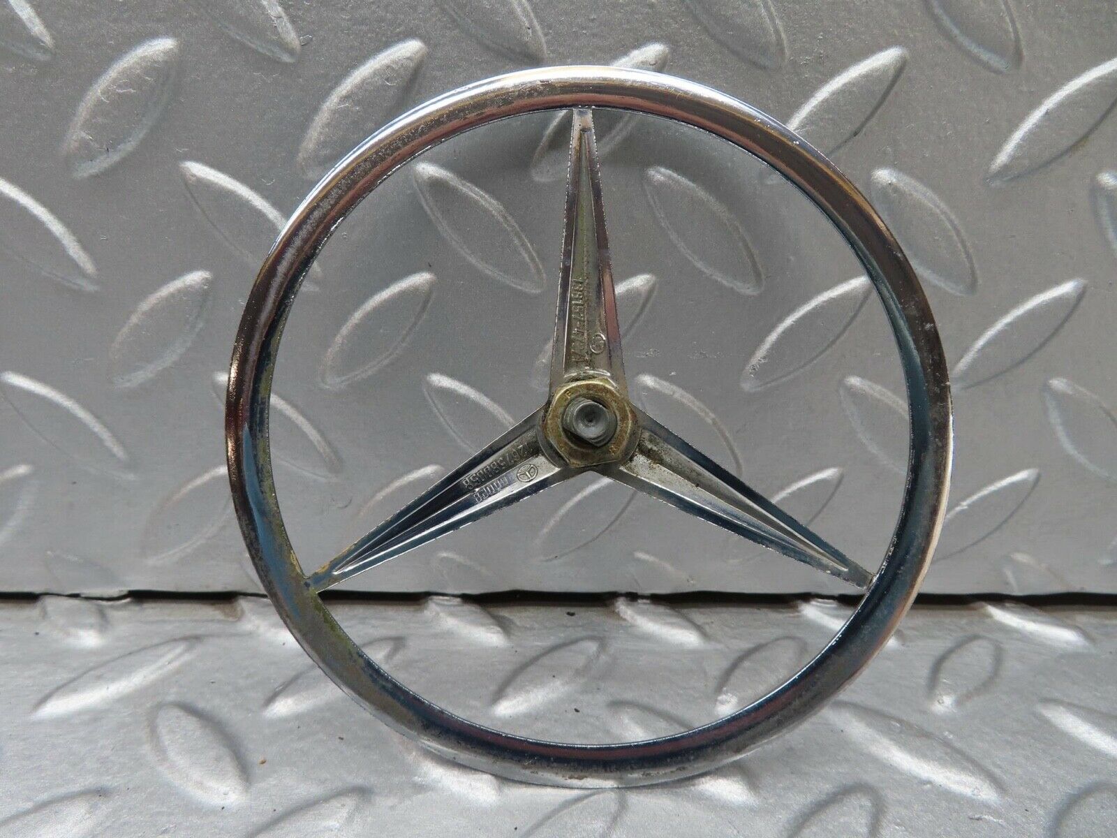 15932 Mercedes-Benz W123 280E Trunk Boot Lid Emblem 1267580058