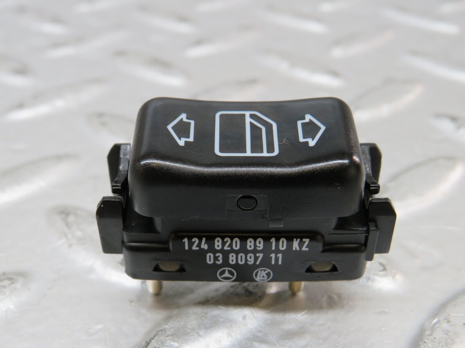 26560 Mercedes-Benz C124 220CE Coupe Left Electric Window Switch 1248208910