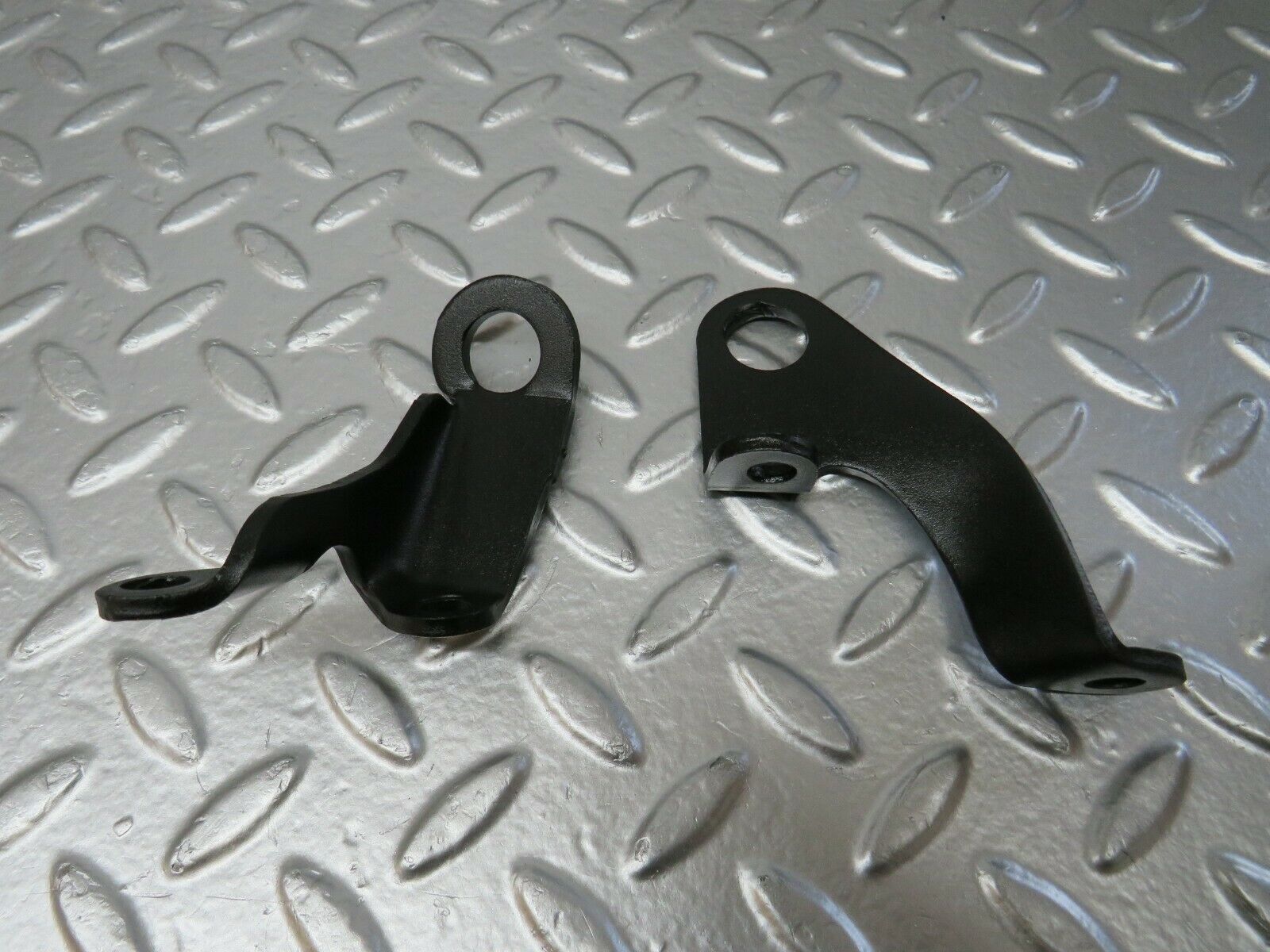 23907 Mercedes-Benz C107 450SLC Coupe Engine Lifting Eyes Hooks