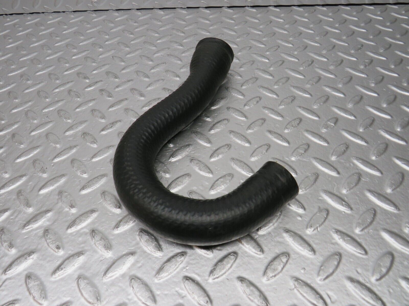 30722 Mercedes-Benz W201 190E 2.0L Water Hose Pipe