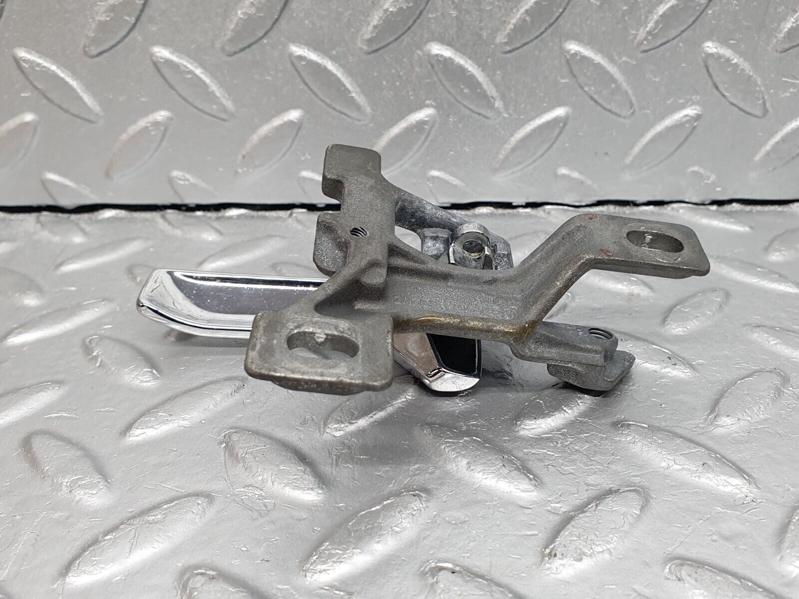 40900 Mercedes-Benz W126 300SE Right Interior Door Handle