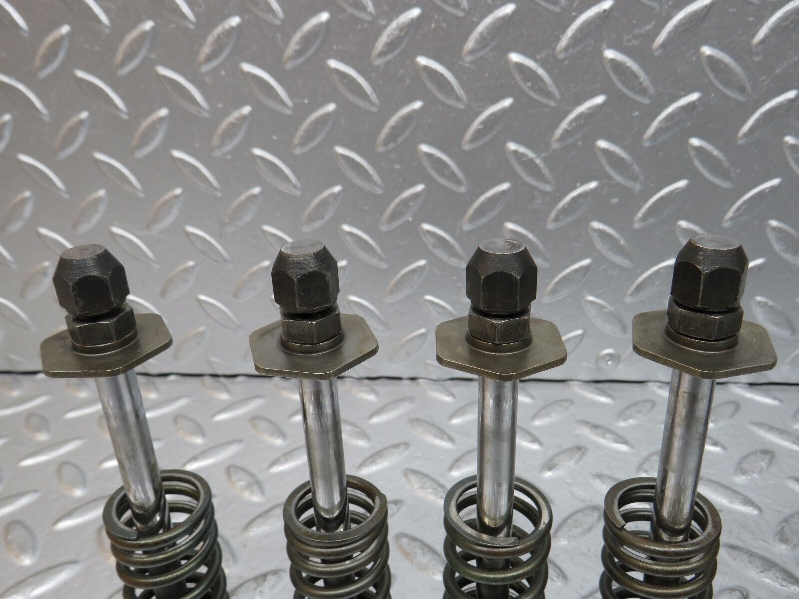 0886 Mercedes-Benz W123 240D Engine Exhaust Valve with Spring