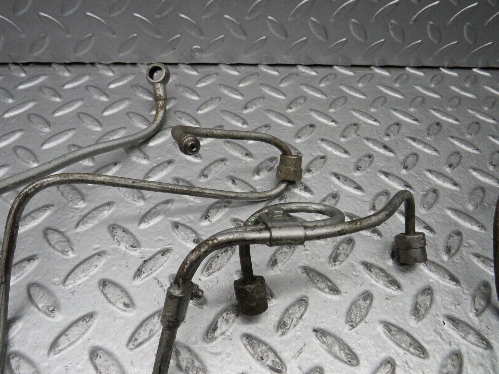 27828 Mercedes-Benz S124 300TE Wagon Fuel Pipe Hose Set 6050701432