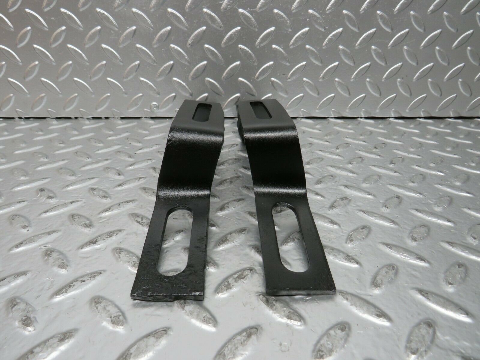 23751 Mercedes-Benz C107 450SLC Coupe Front Bumper Holder Bracket Pair