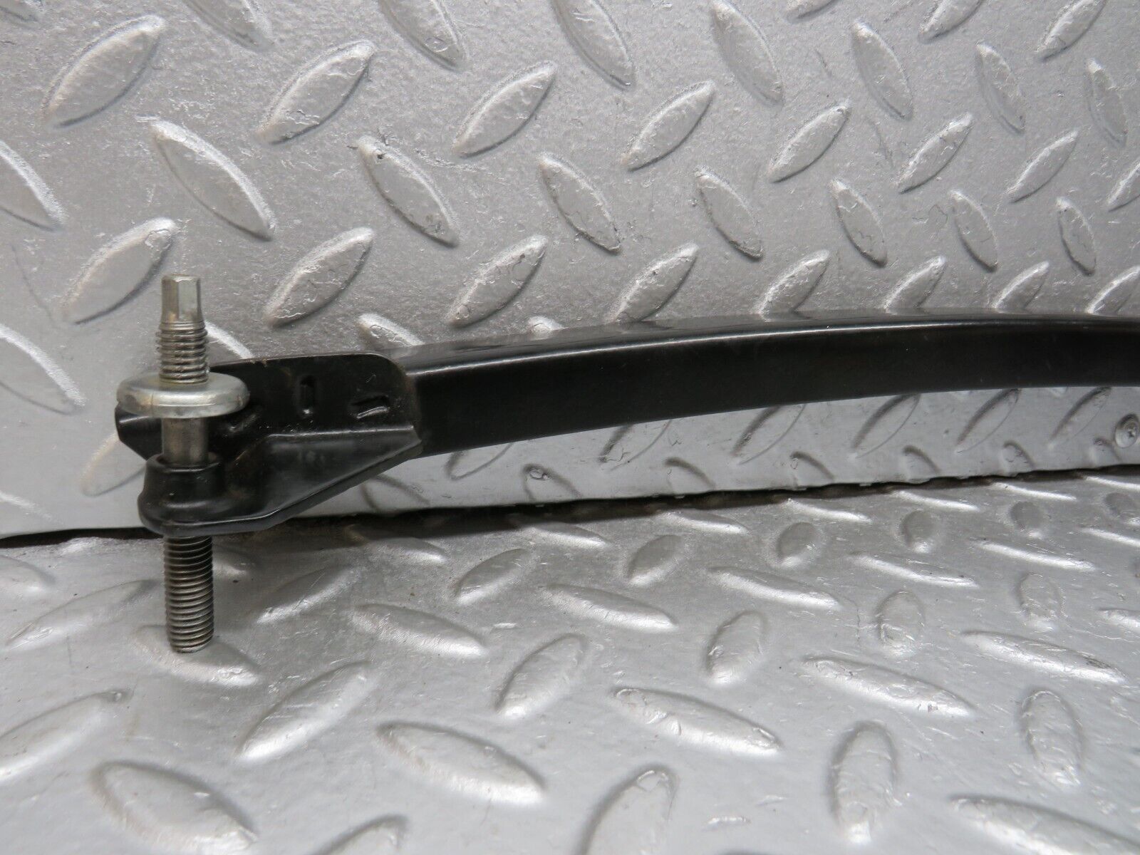 39661 Mercedes-Benz R129 320SL Coupe Right Door Rear Window Channel