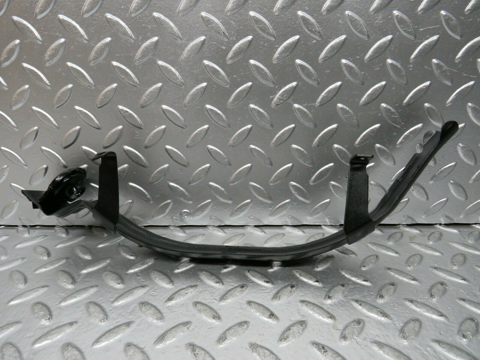 23314 Mercedes-Benz W116 350SE Starter Motor Wire Bracket