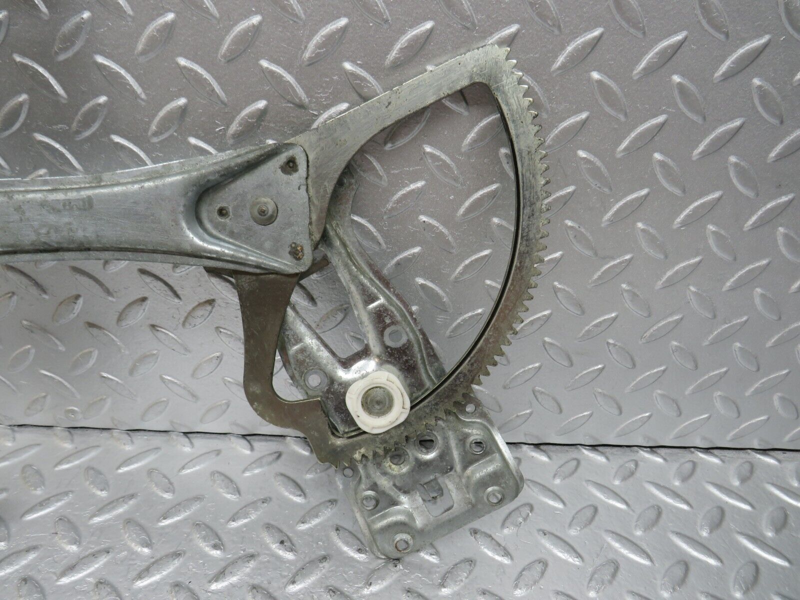 34853 Mercedes-Benz W210 320E Front Right Power Window Regulator