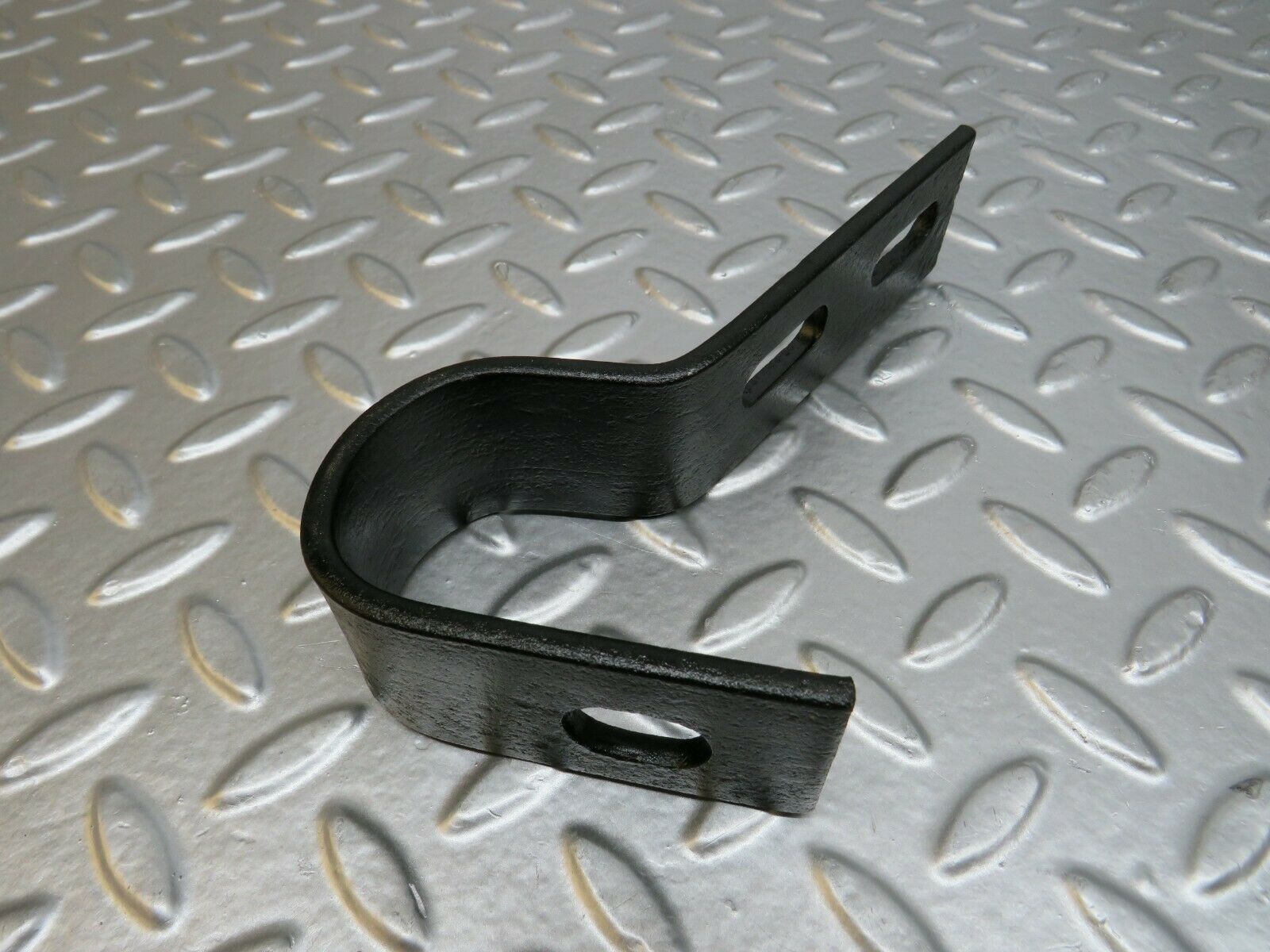 24566 Mercedes-Benz W108 Front Bumper Bracket