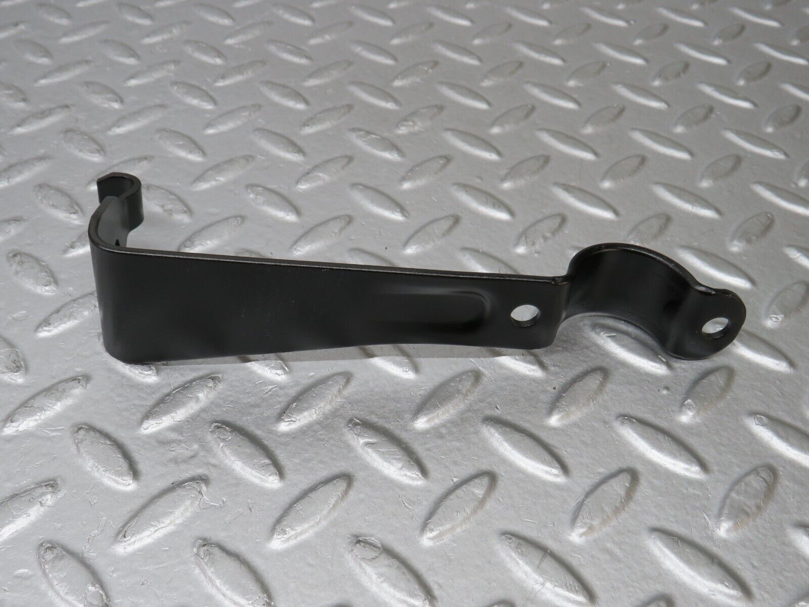 36782 Mercedes-Benz W201 190E 2.0L Front Axle Bracket