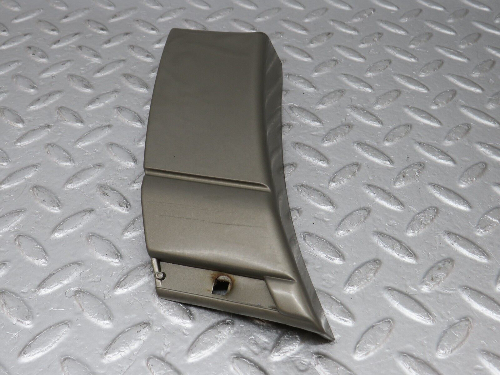 36008 Mercedes-Benz W126 420SE Rear Right Fender Wing Moulding Trim 1266904240