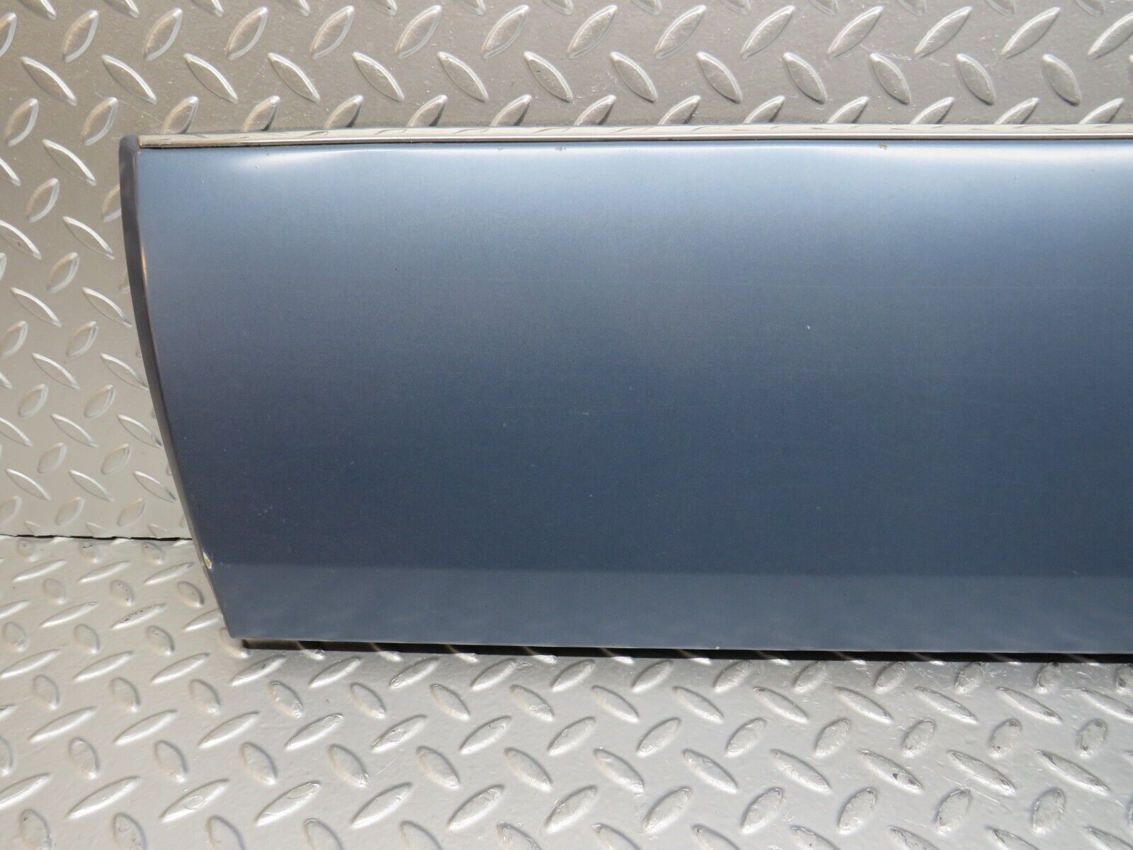 31281 Mercedes-Benz S124 220TE Wagon Front Left Door Lower Trim 1246901540