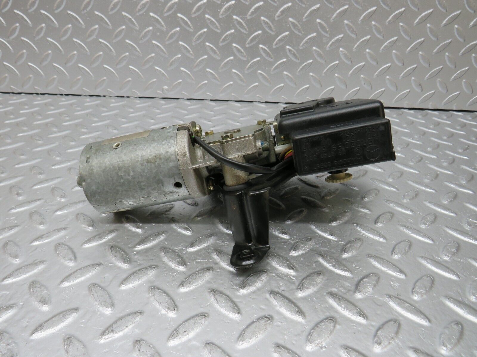 31354 Mercedes-Benz S124 220TE Sunroof Motor Webasto With Relay 1247800507 1248210047