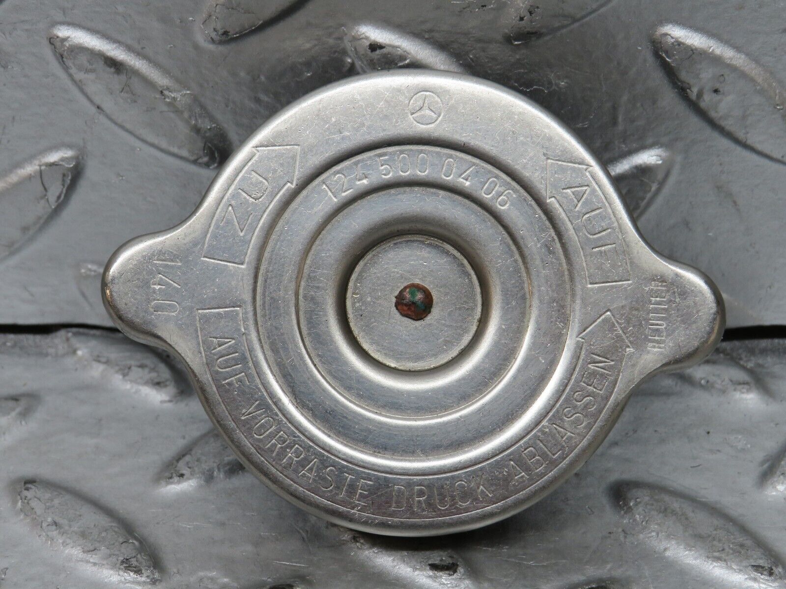 27799 Mercedes-Benz S124 300TE Wagon Coolant Fluid Reservoir Cap 1245000406