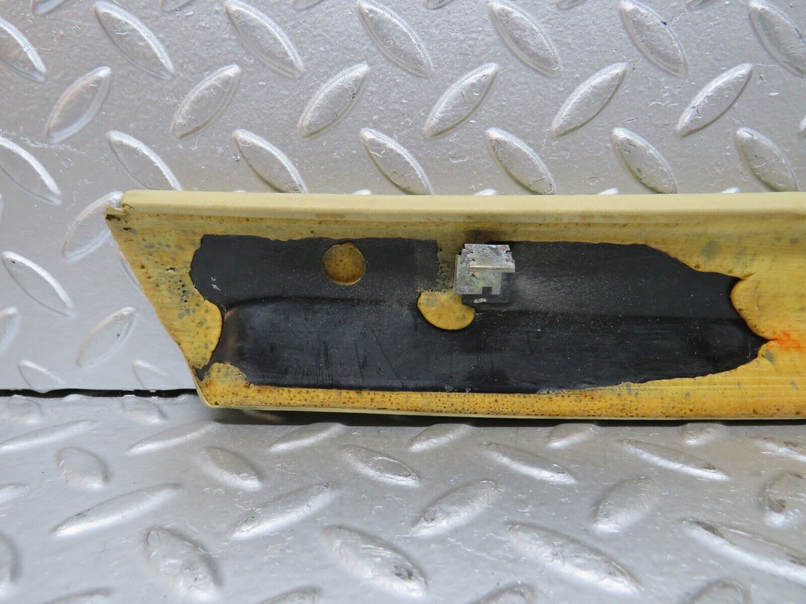 0497 Mercedes-Benz W123 230E A Pillar Cover Panel Left Beige