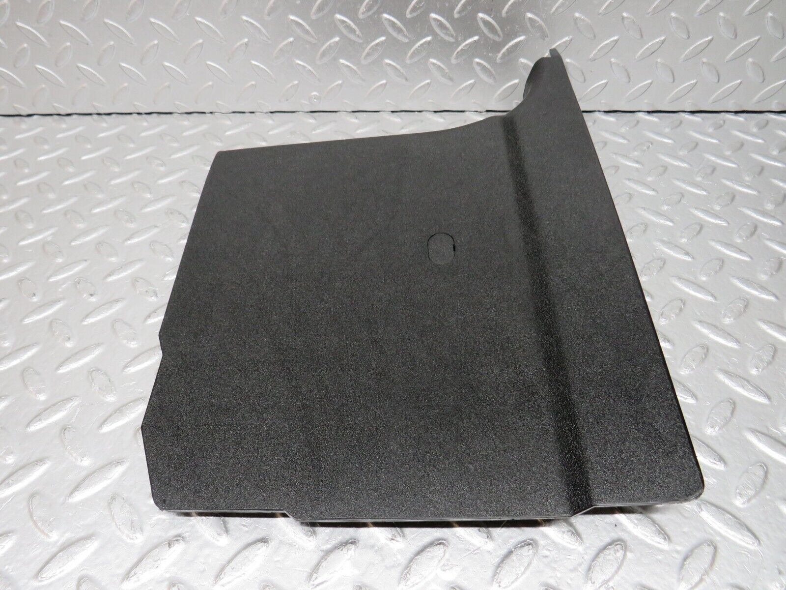 33291 Mercedes-Benz W202 C180 Front Right Kick Panel Black 2026800483