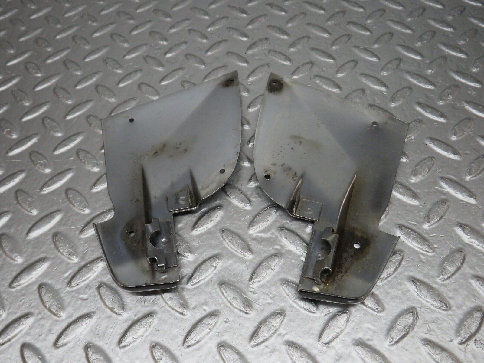 0728 Mercedes-Benz C107 350SLC Coupe B Pillar Chrome Cover Left And Right