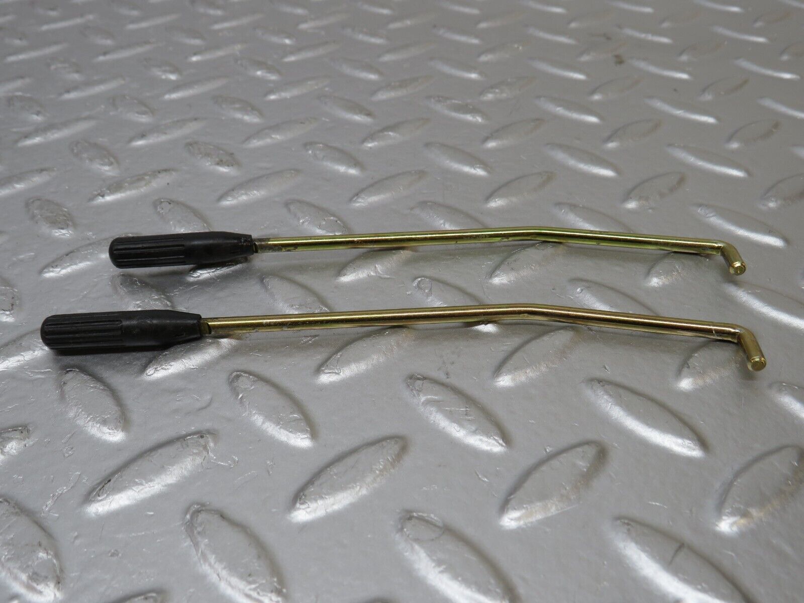 33899 Mercedes-Benz W124 260E Front Door Lock Knob Pair