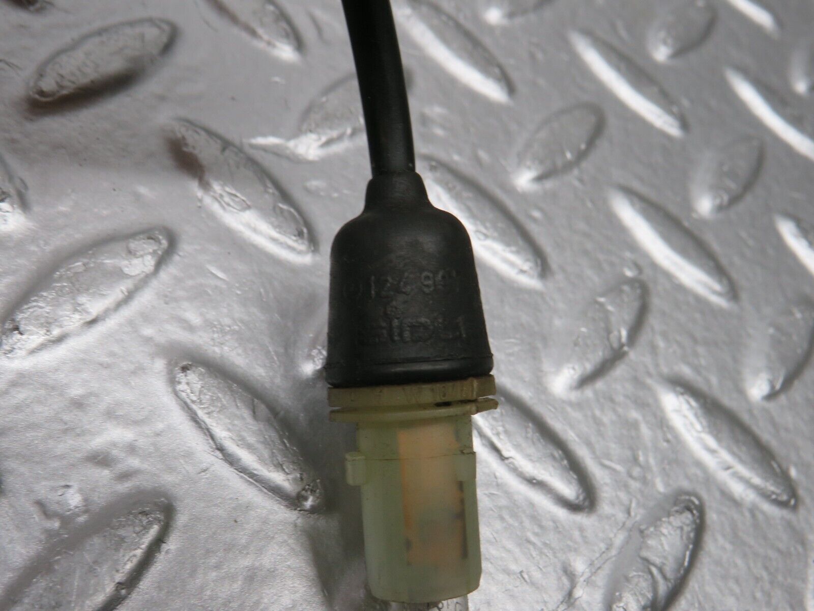 31518 Mercedes-Benz S124 220TE Front Wing Indicator Cable Wire 1249971881