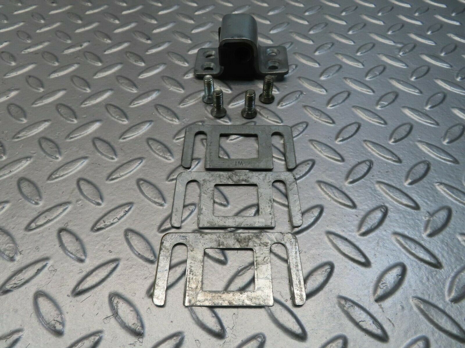 11422 Mercedes-Benz C123 230CE Coupe Door Lock Latch Left Side