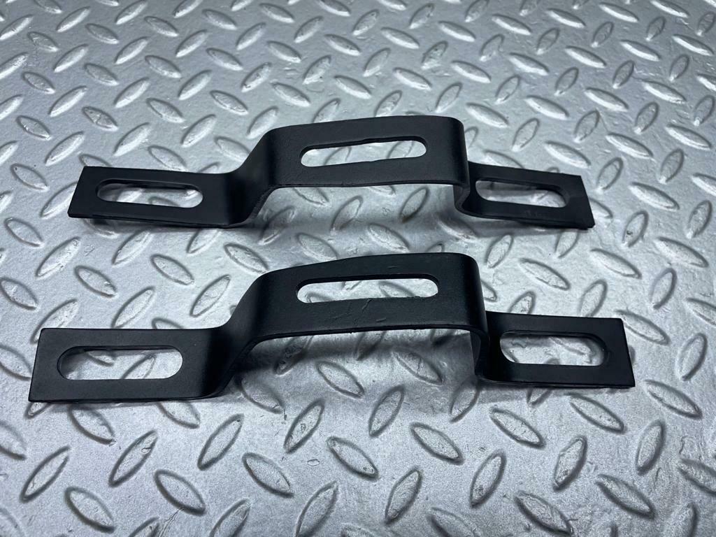 13990 Mercedes-Benz C107 280SLC Front Bumper Bracket