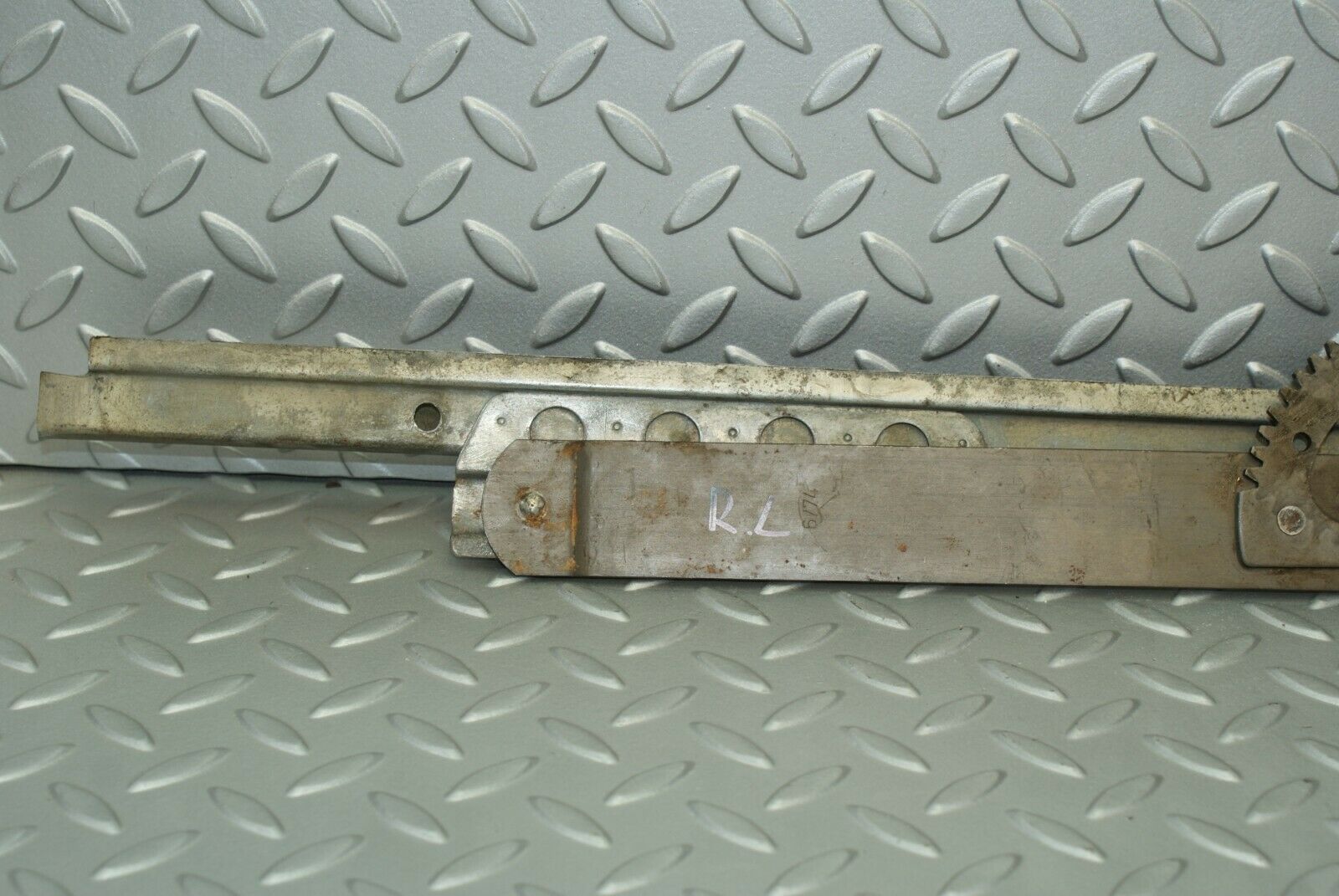 3146 Mercedes-Benz W115 220D Rear Left Manual Window Regulator