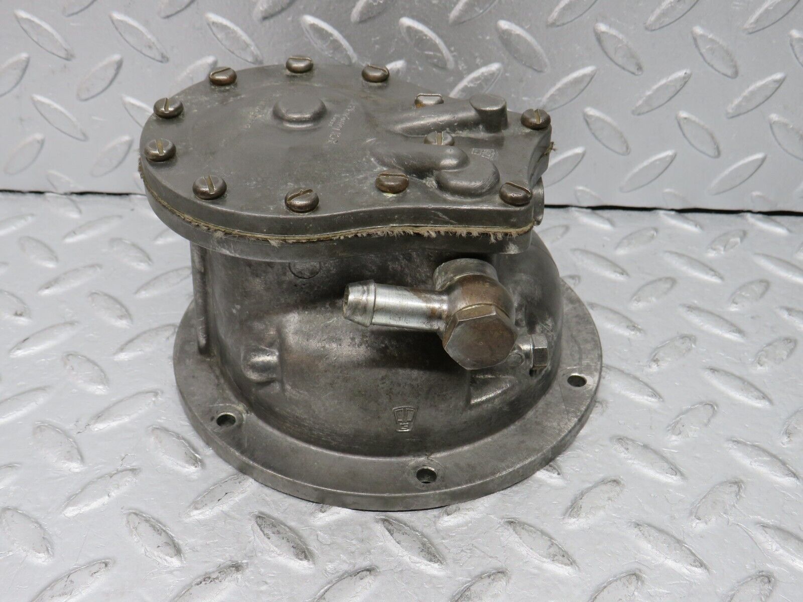 35909 Mercedes-Benz 240D OM616.912 Vacuum Pump Pierburg DB/U7 5015