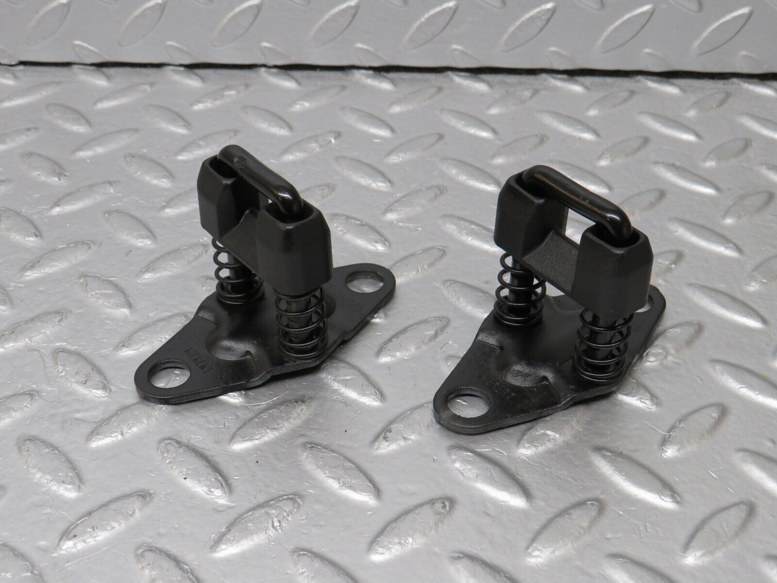 34592 Mercedes-Benz C126 380SEC Coupe Bonnet Lock Catch Pair 1268800060