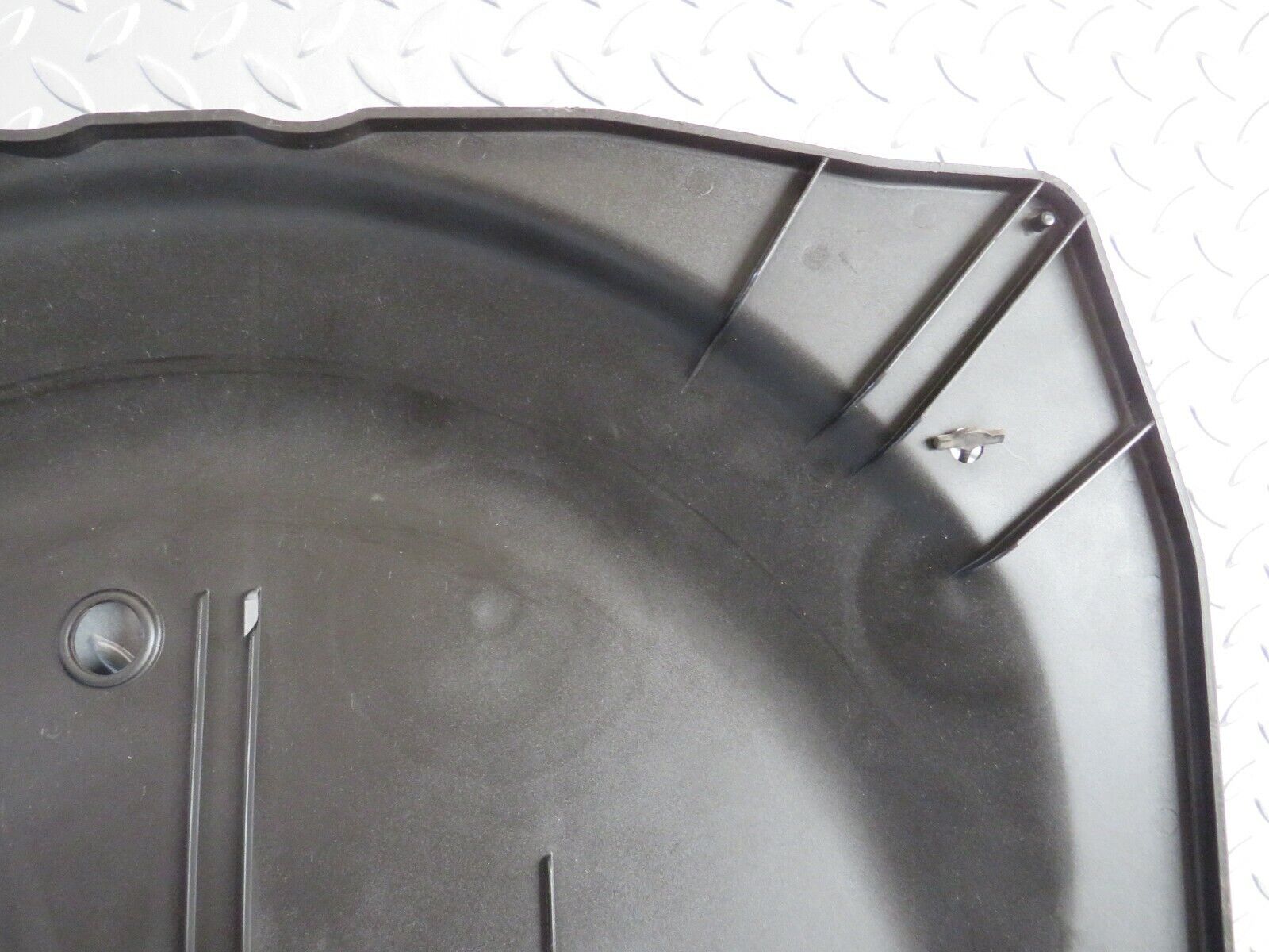 22850 Mercedes-Benz C107 450SLC Coupe Spare Wheel Cover 1076930033