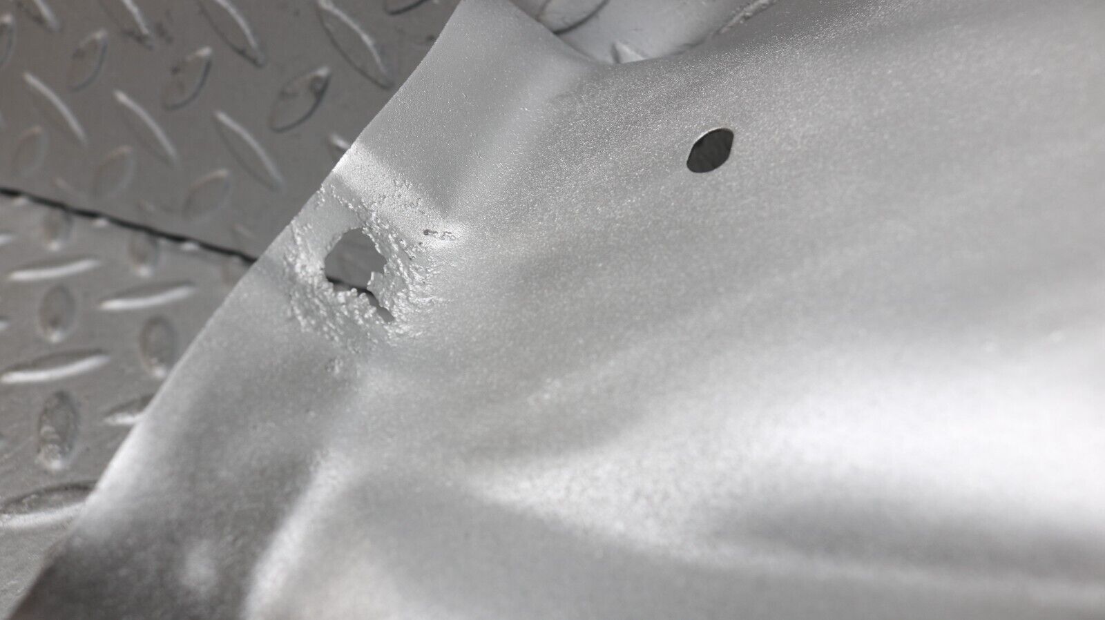 37236 Mercedes-Benz C126 420SEC Coupe Exhaust Heat Shield