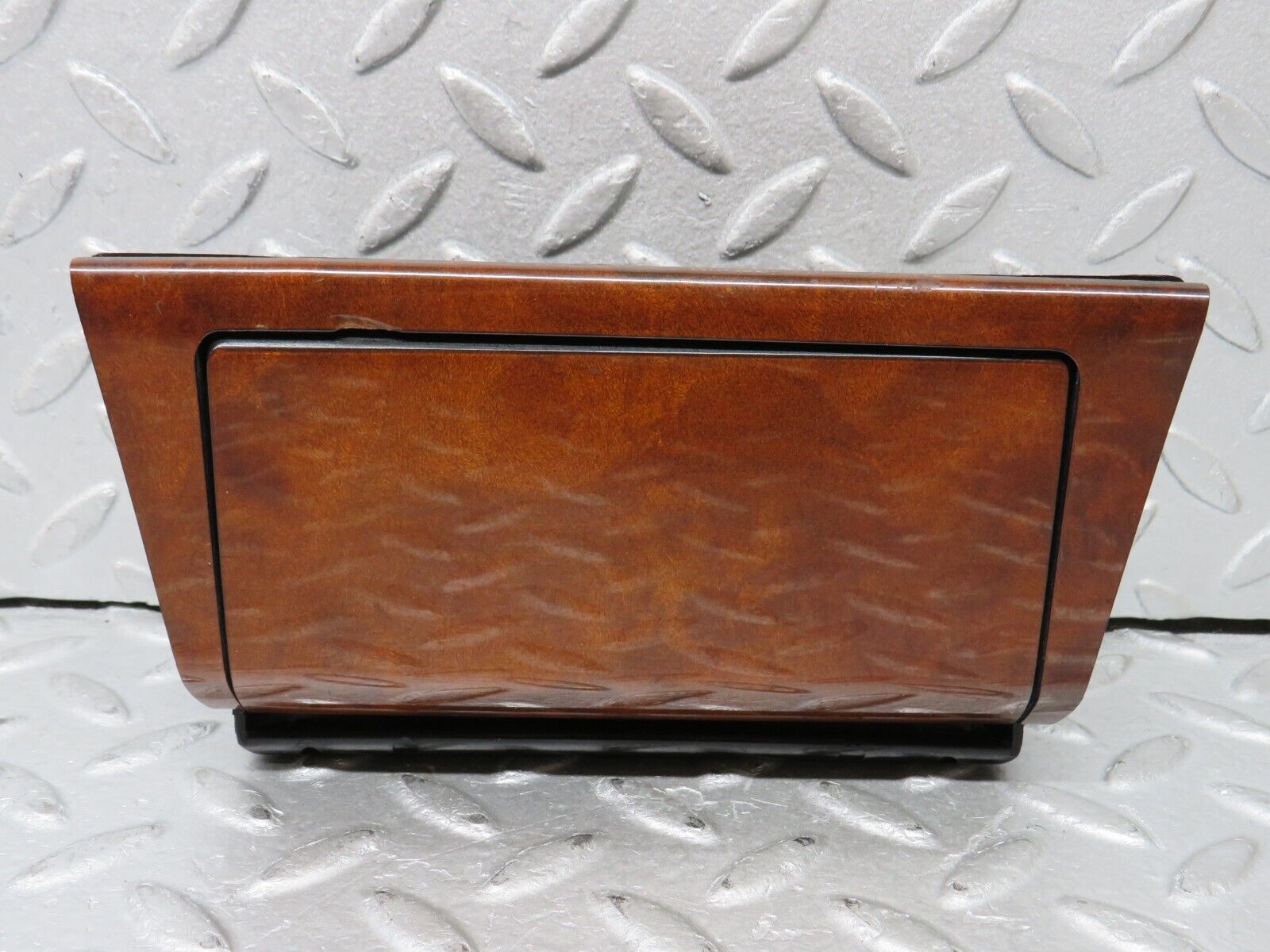 37925 Mercedes-Benz A124 320E Cabriolet Centre Console Ashtray Wood Finish