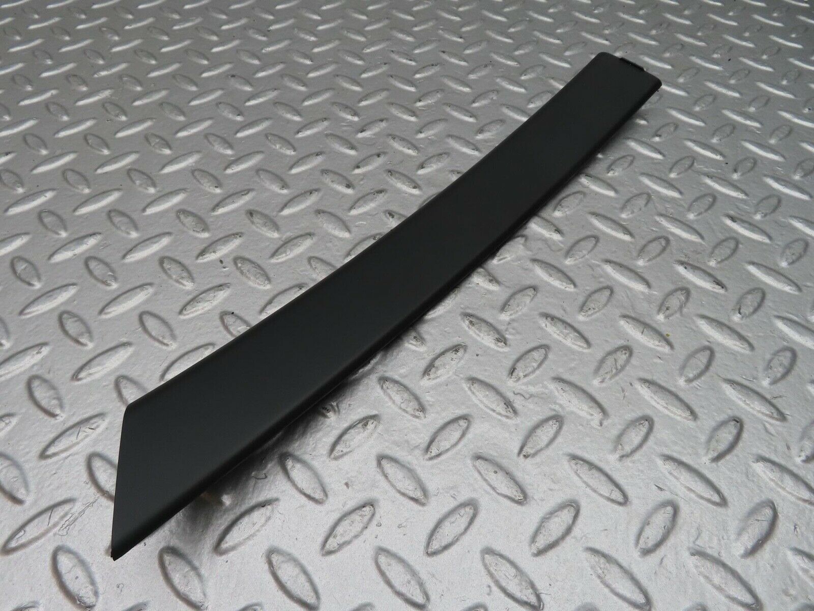 14996 Mercedes-Benz W140 S320 Rear Right Quarter Window Channel Inner Cover