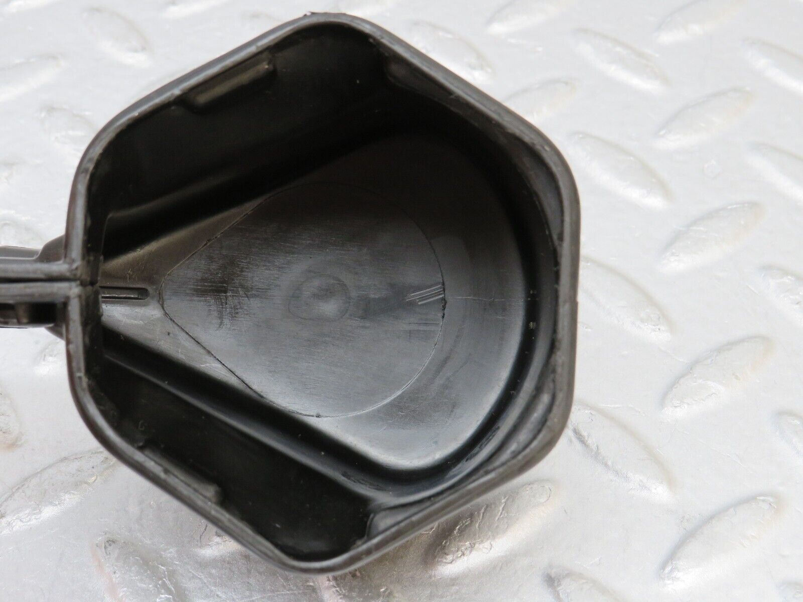 36032 Mercedes-Benz W126 420SE Ignition Coil Cover Cap 0001582285