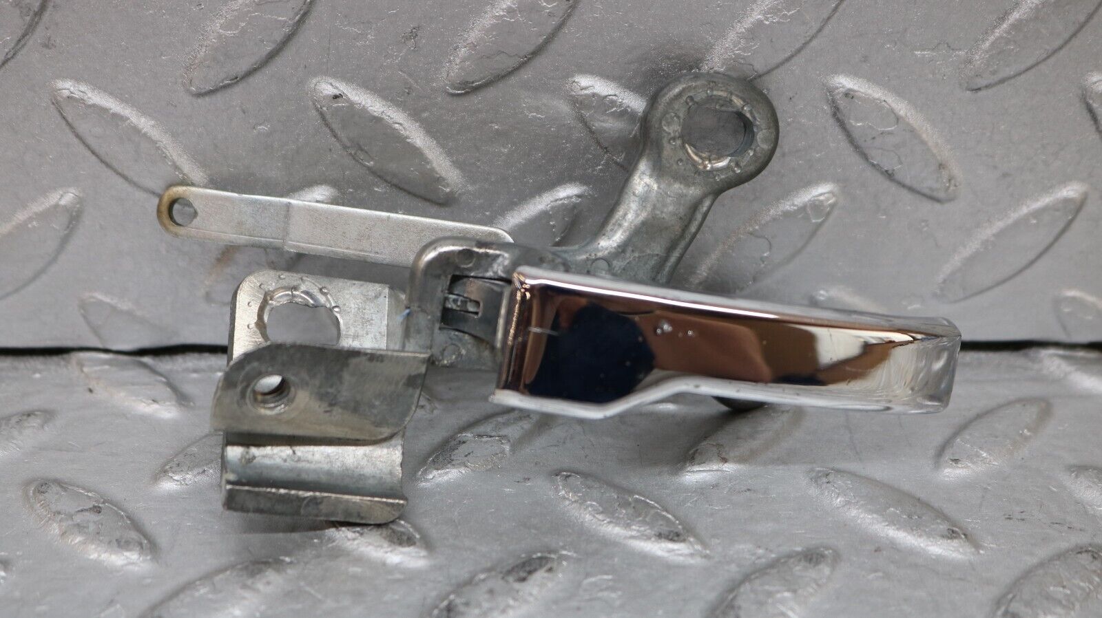 37264 Mercedes-Benz W109 300SEL Rear Right Interior Door Handle 1157660219