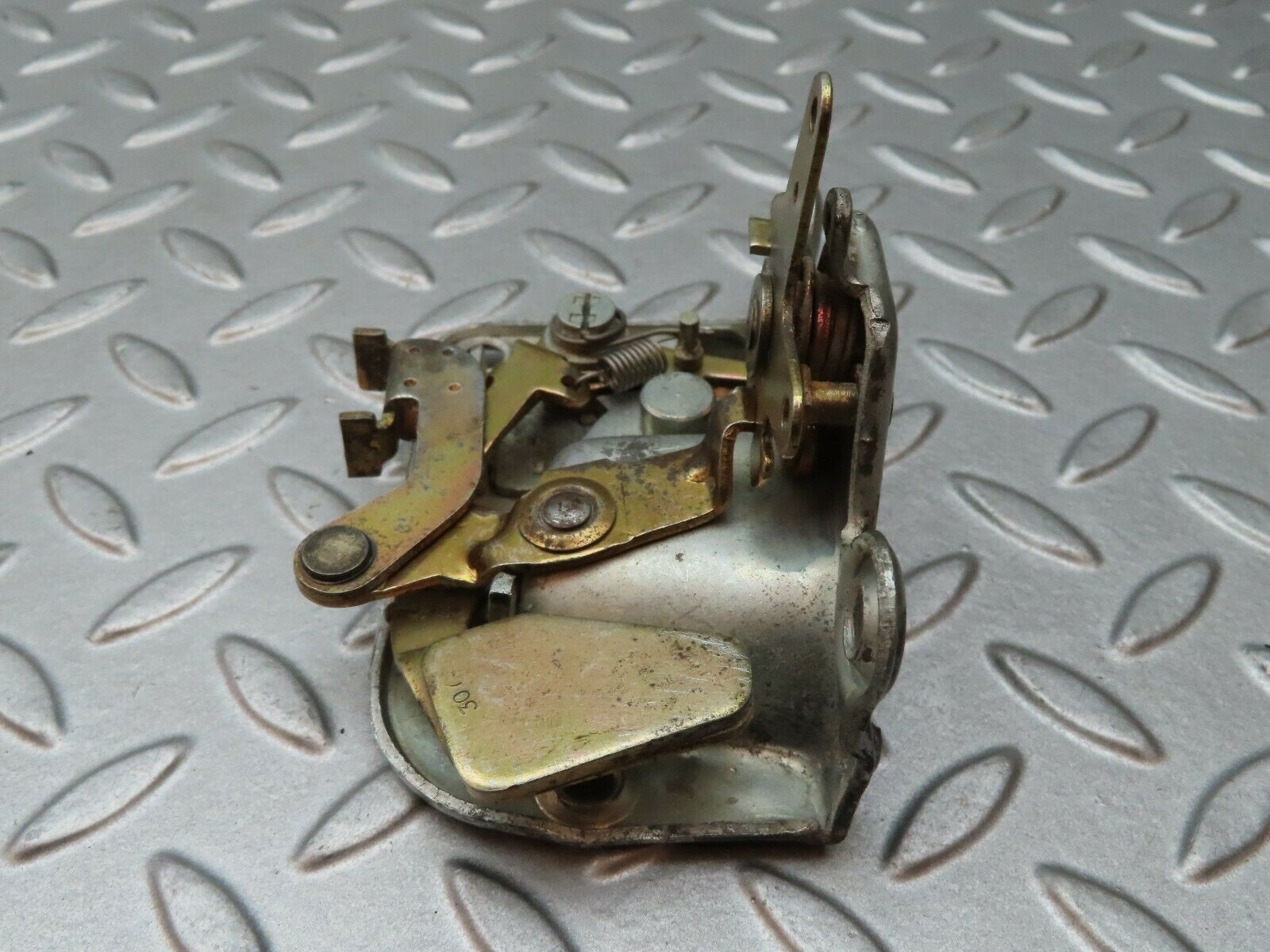 4766 Mercedes-Benz W114 280CE Coupe Left Door Lock Mechanism