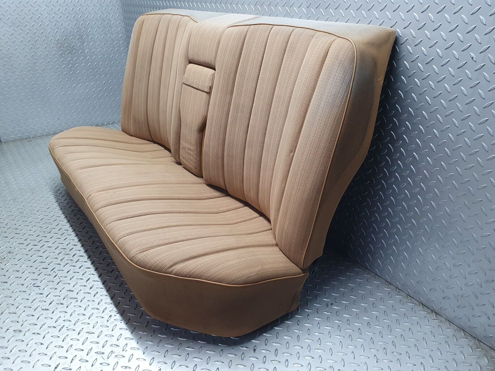 41373 Mercedes-Benz W124 200E Rear Seat Palomino 1249200016 1249200050