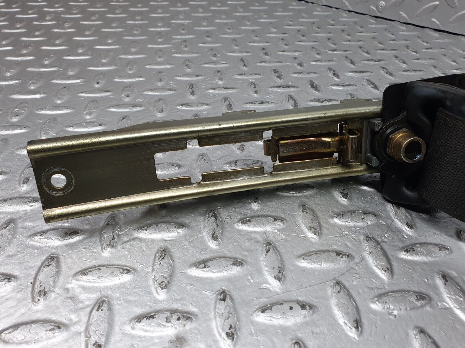 41269 Mercedes-Benz W126 300SE Front Left Seat Belt With Buckle 1268603986