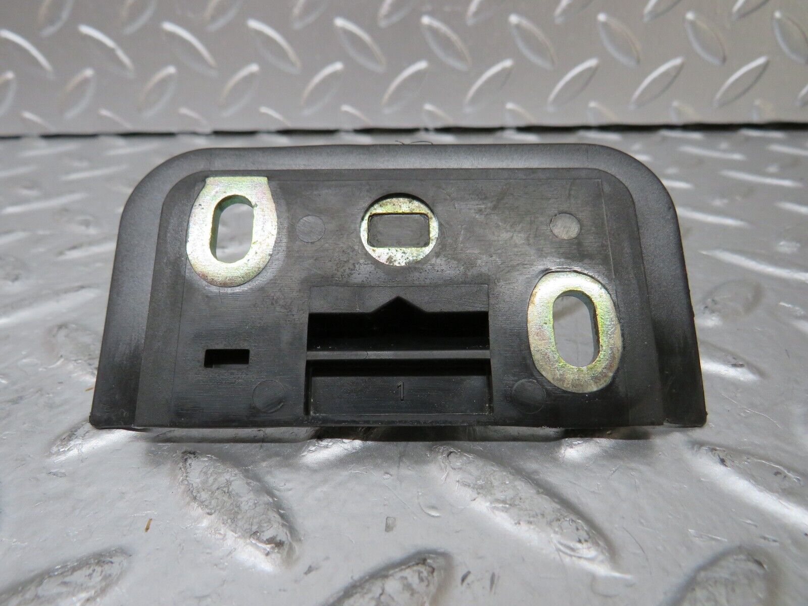 25847 Mercedes-Benz W124 280E Trunk Lock Latch