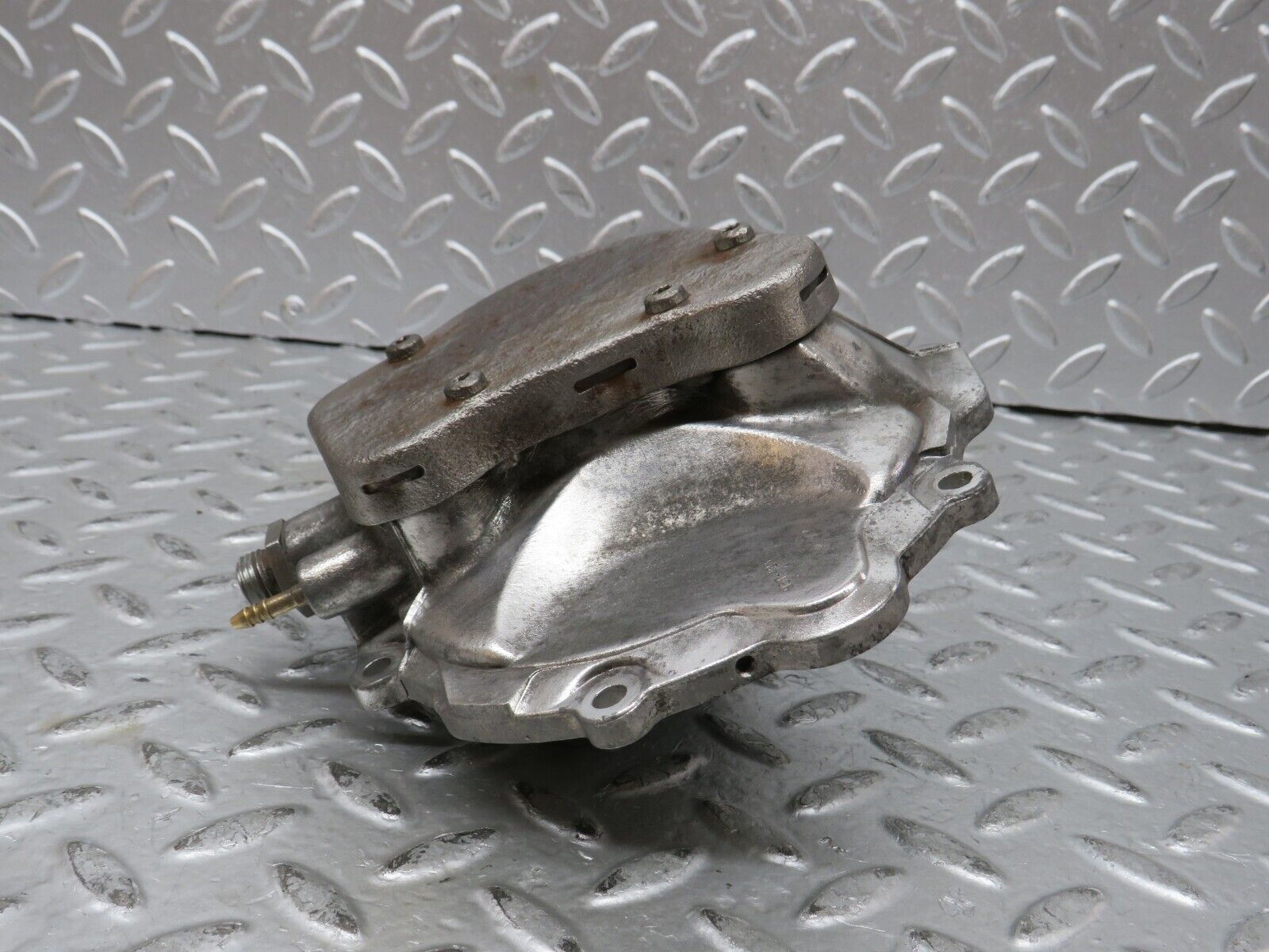 27772 Mercedes-Benz S124 300TE Wagon Vacuum Pump Pierburg 0002303165