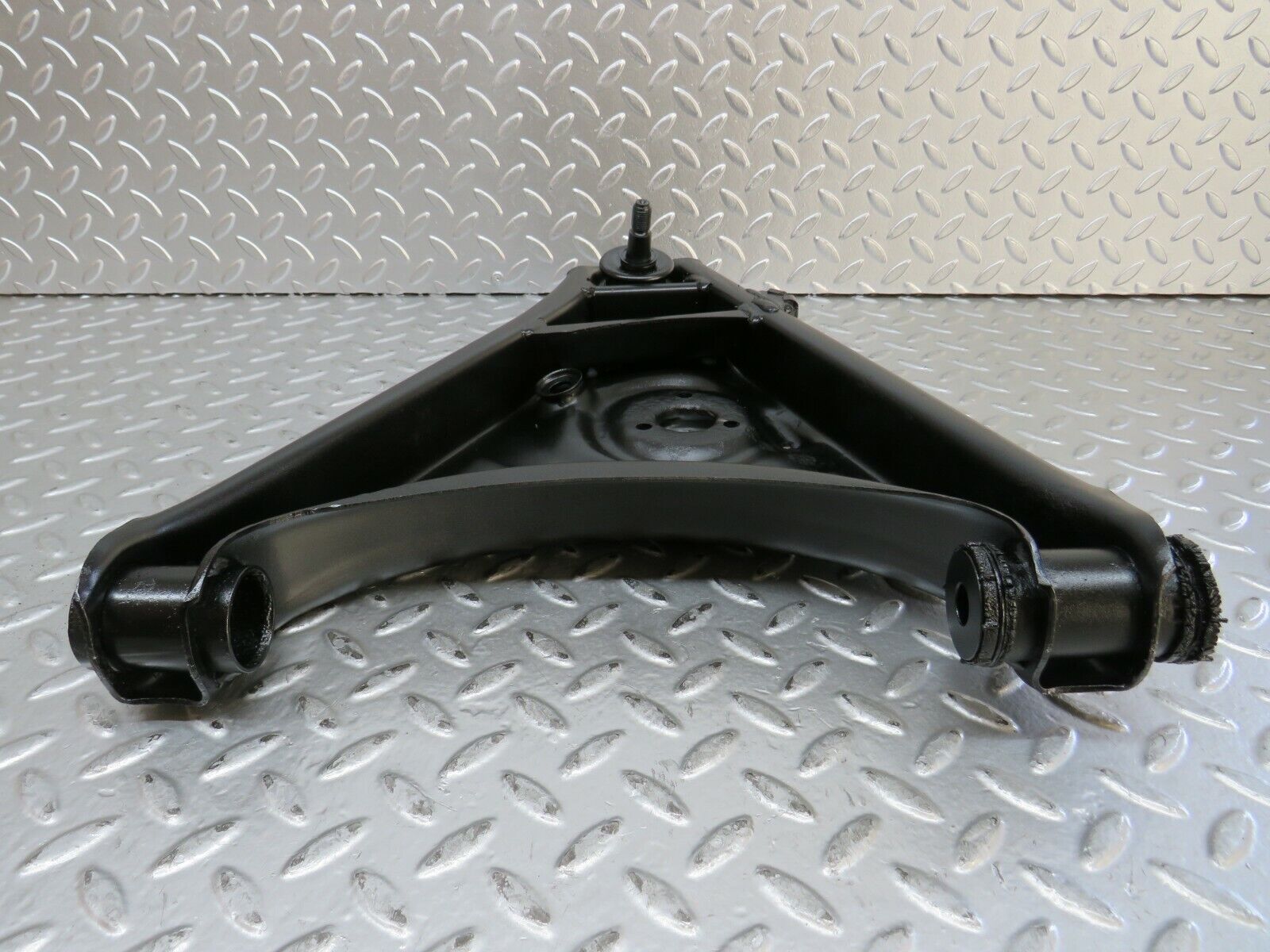 23842 Mercedes-Benz C107 450SLC Coupe Front Right Lower Control Arm