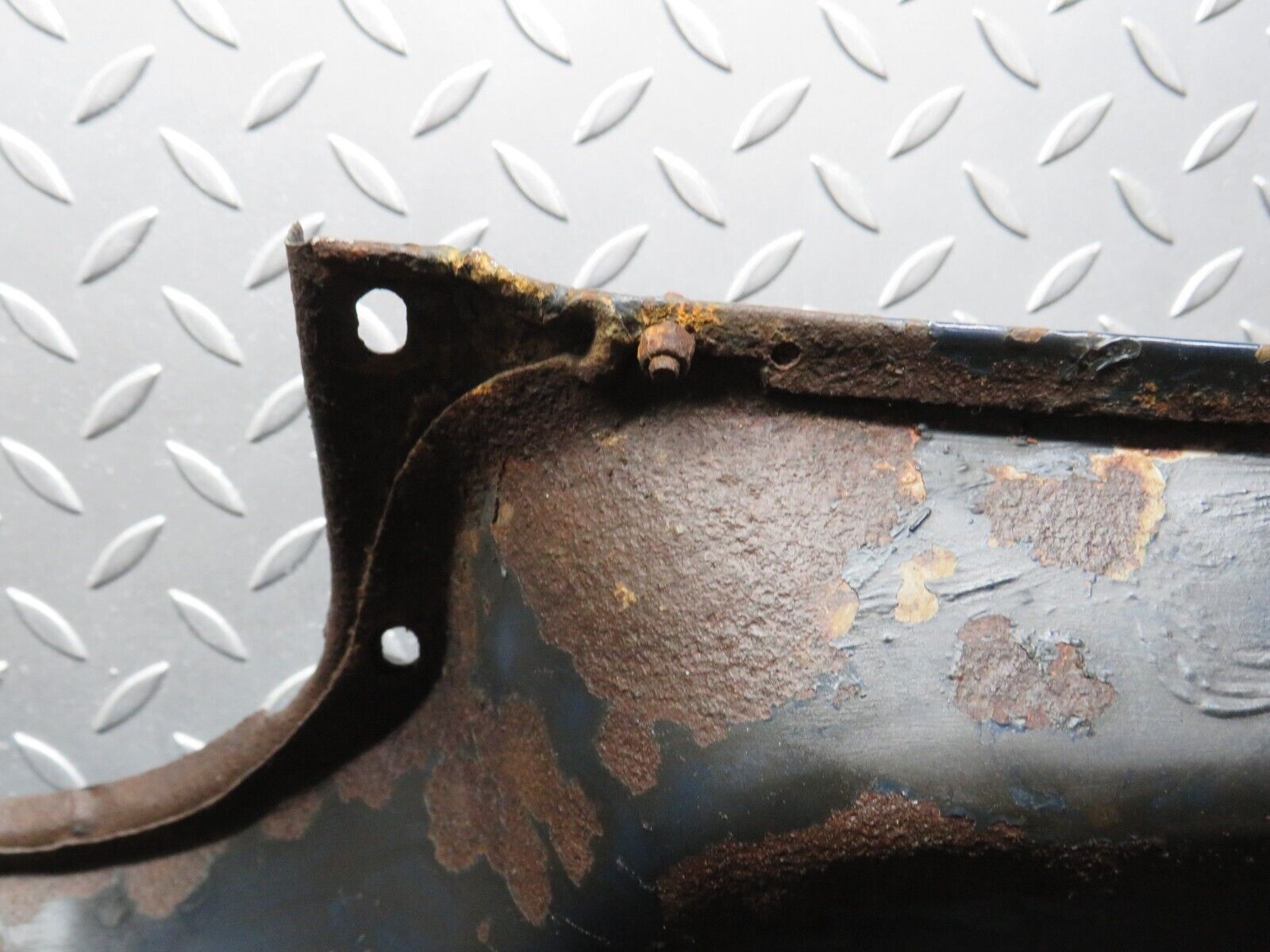 40522 Mercedes-Benz W110 230 Bonnet